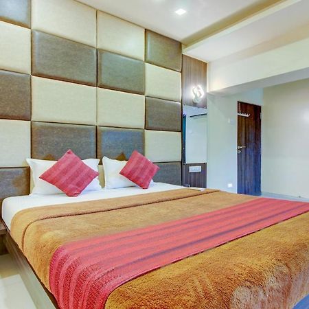 K D Residency Hotel Kalyan Bagian luar foto