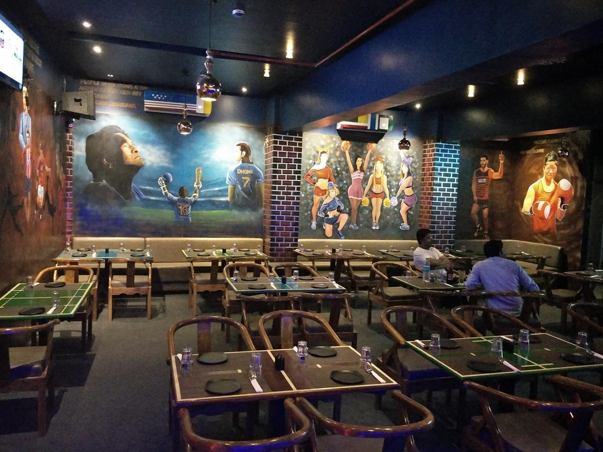 K D Residency Hotel Kalyan Bagian luar foto